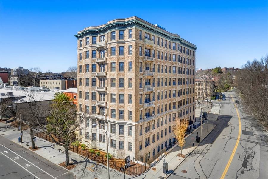 1180 Beacon St. #4C, Brookline, MA 02446