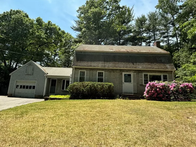 43 Priscilla Dr, Pembroke, MA 02359