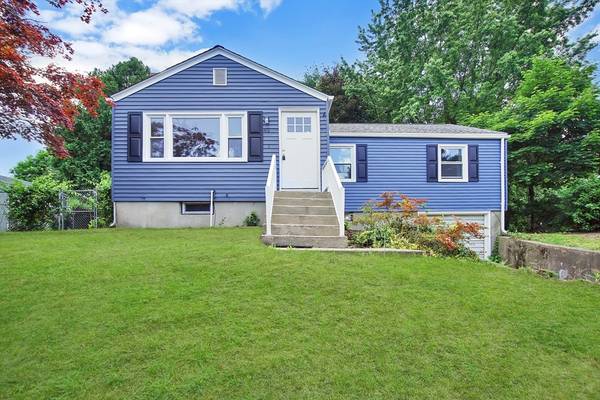 49 Pondview Dr, Chicopee, MA 01020