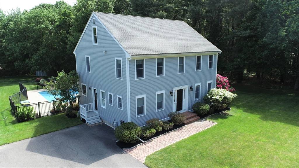 25 Country Farm Rd, East Bridgewater, MA 02333