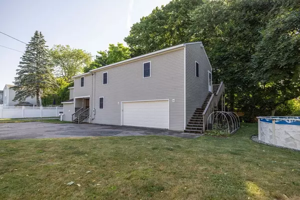 Somerset, MA 02726,24 Knapp St