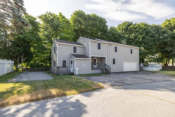 24 Knapp St, Somerset, MA 02726