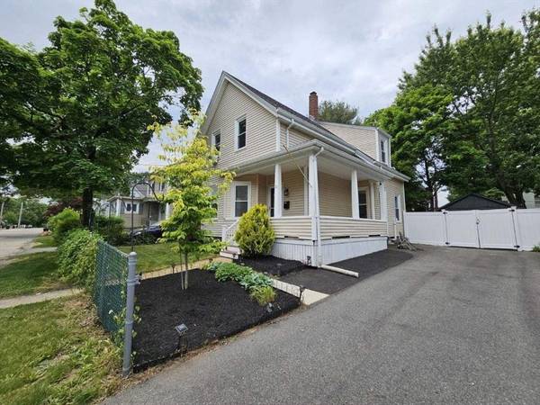 21 Perry Ave, Brockton, MA 02302