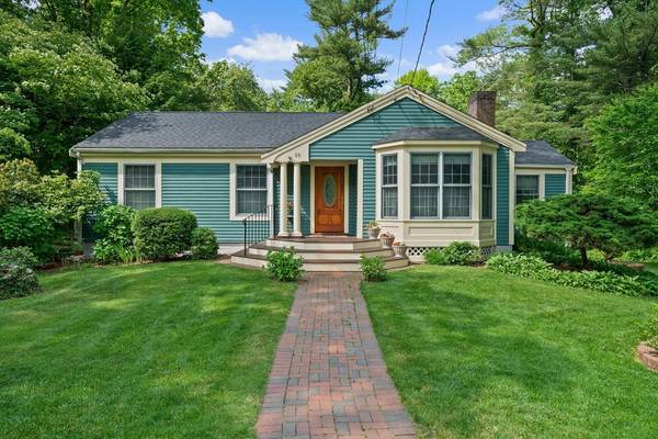 35 Old Meeting House Lane, Norwell, MA 02061