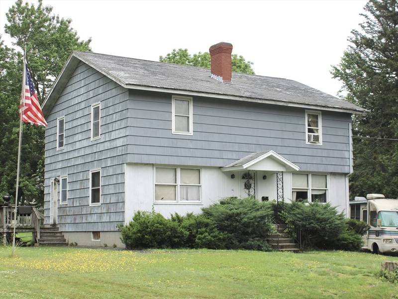 9 Homestead Ave, Auburn, MA 01501