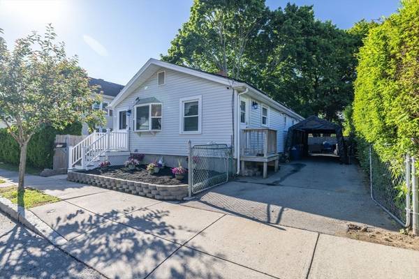 345 Arnold St, New Bedford, MA 02740