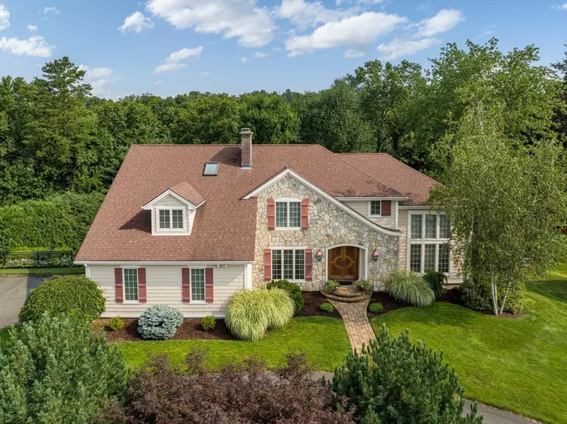 96 Pinewood Hills, Longmeadow, MA 01106