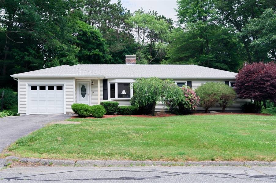 56 Topsfield Circle, Shrewsbury, MA 01545