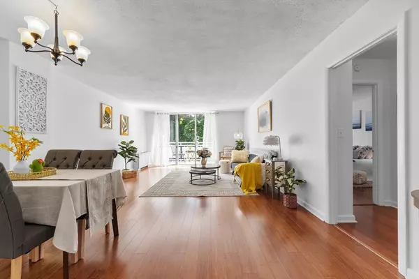 Brookline, MA 02445,41 Park St #411