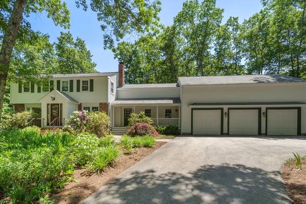 27 Pondview Rd, Sudbury, MA 01776