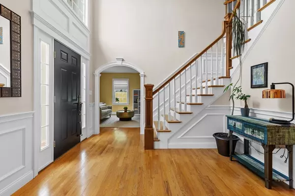 4 Alice Dr Wayland, MA 01778