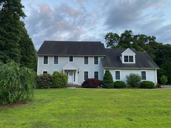 22 Victoria Ln, Wilbraham, MA 01095