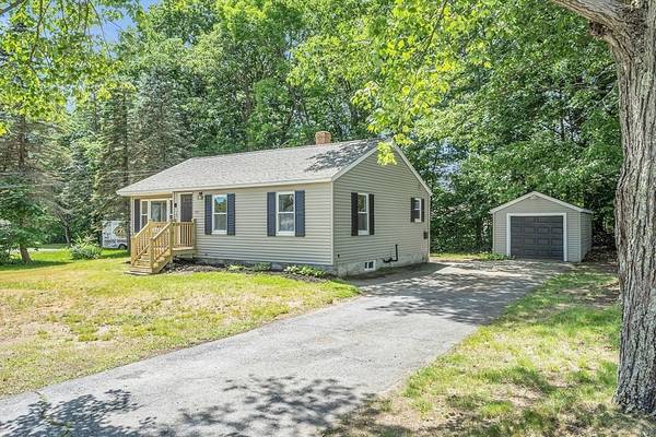 208 Ash St, Gardner, MA 01440