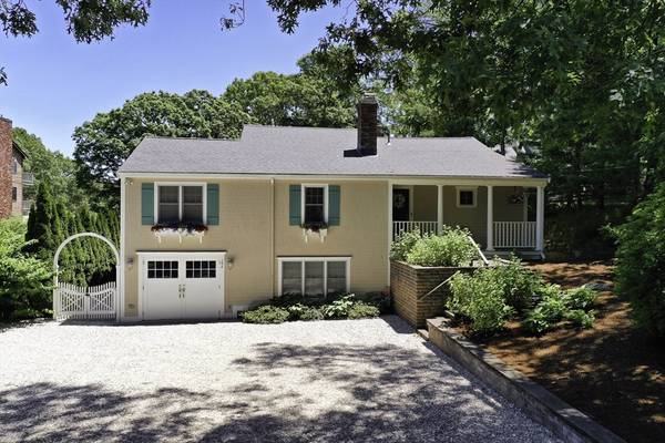 Falmouth, MA 02536,184 Acapesket Road