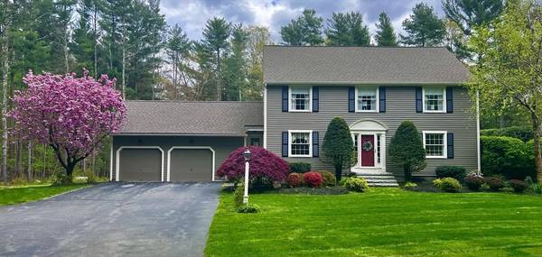 41 Acorn Lane, Pembroke, MA 02359