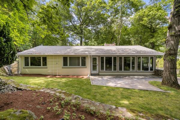 90 Ridge St, Arlington, MA 02474