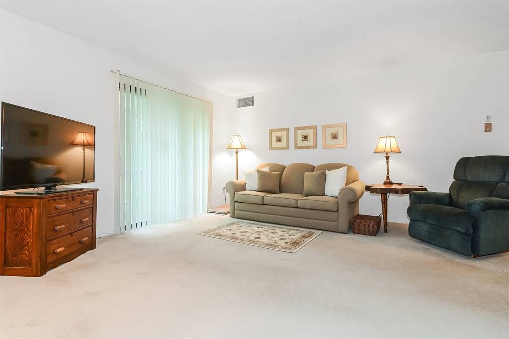 Natick, MA 01760,56 Village Brook Lane #12
