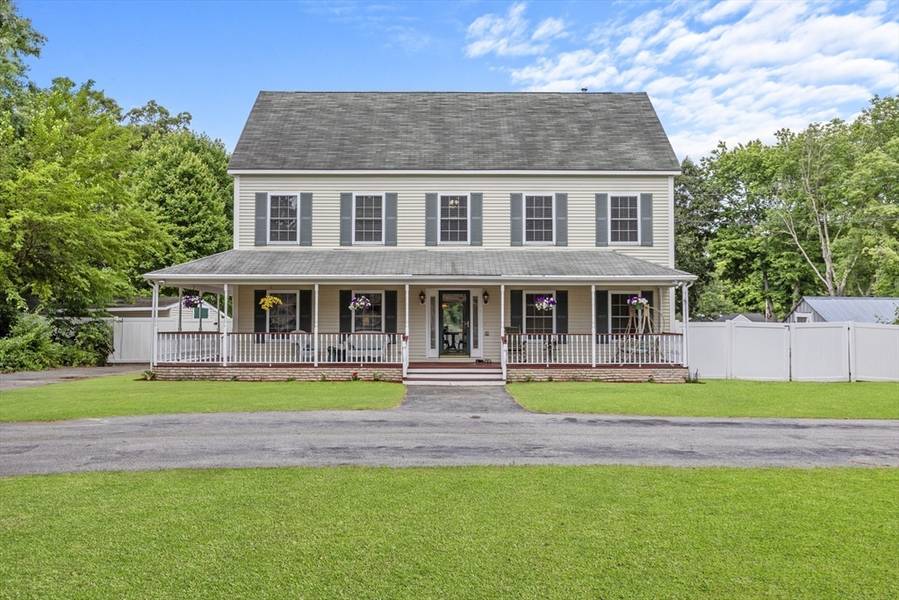 12 Stearns St, Chelmsford, MA 01824