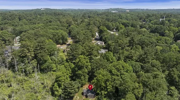 Middleton, MA 01949,7 Jordan Ln