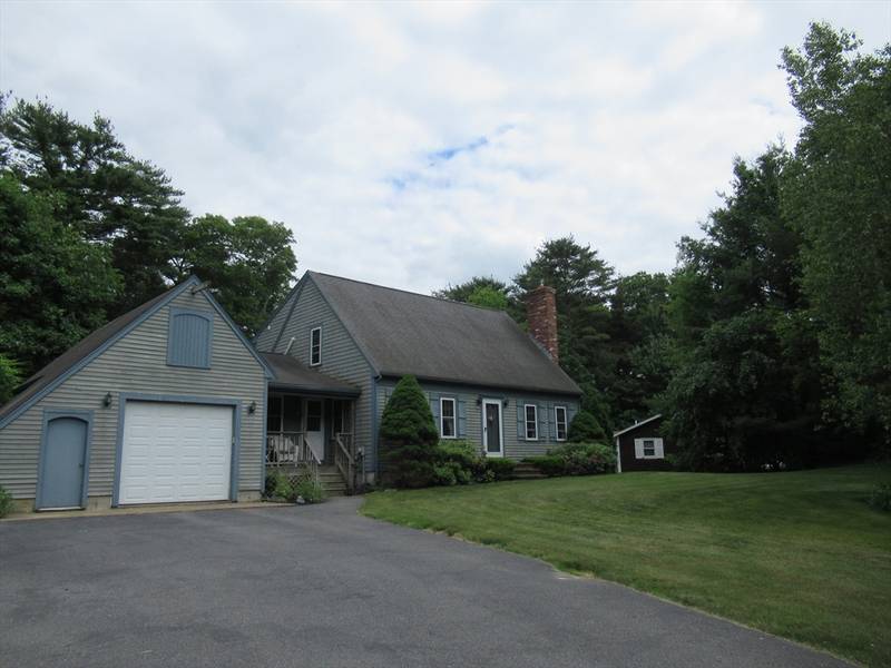 35 Warren Ave, Middleboro, MA 02346