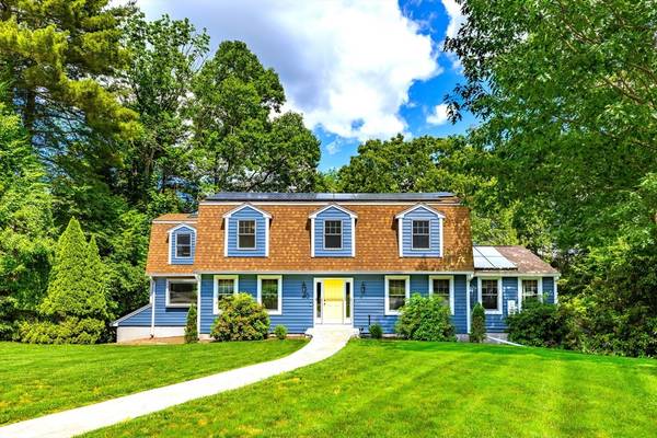 40 Crestview Dr, Millis, MA 02054