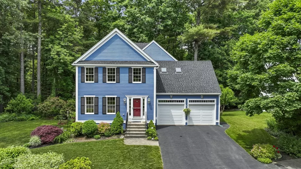 8 Carriage Lane, Maynard, MA 01754