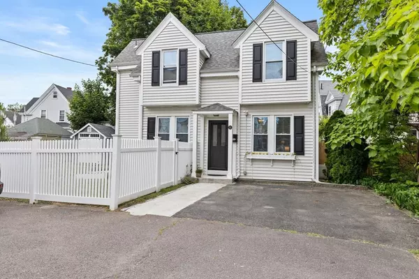 63 Independence Ave, Quincy, MA 02169