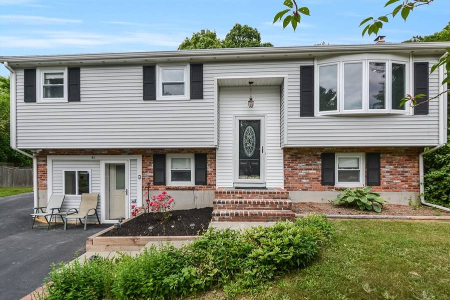 81 Mark Drive, Raynham, MA 02767