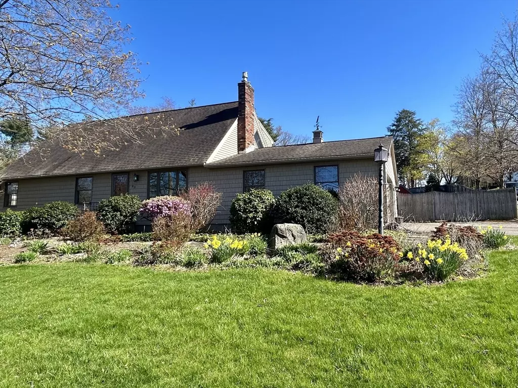 Ludlow, MA 01056,83 Church Street