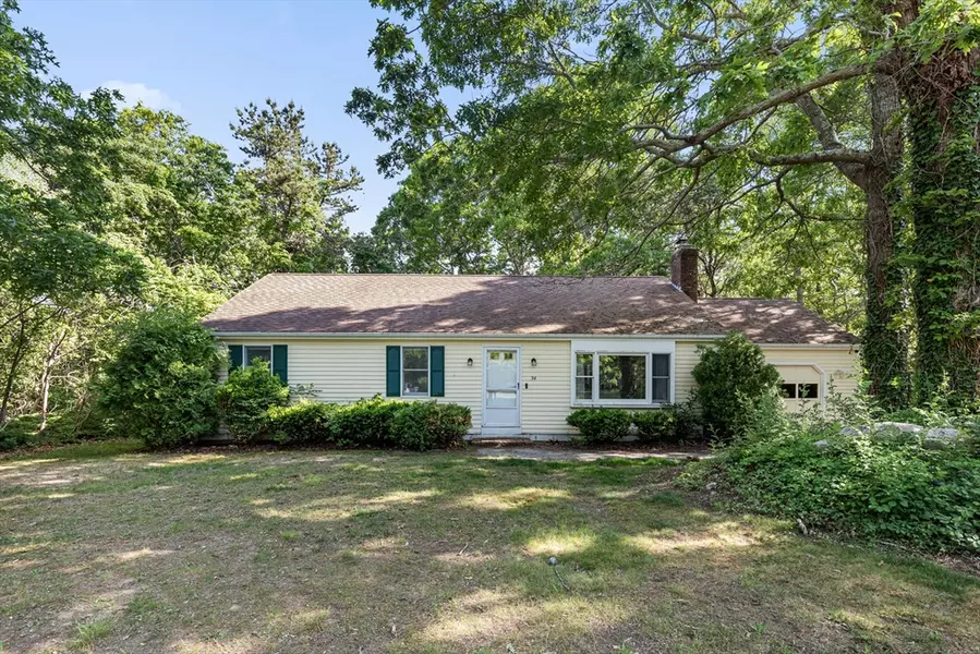 34 Diandy Rd, Bourne, MA 02562