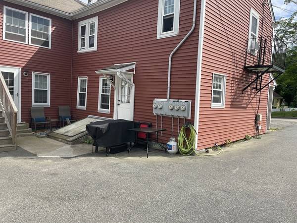 Bellingham, MA 02019,26 Maple Street #1