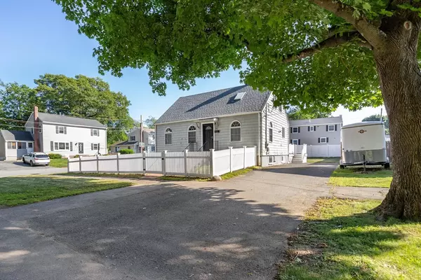 Peabody, MA 01960,33 Cedar Grove Avenue