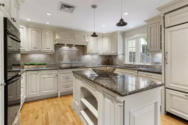 Lexington, MA 02421,4 Bicentennial Dr