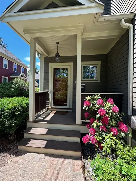 8 Cragmore Rd #8, Newton, MA 02464