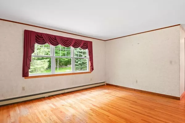 Newbury, MA 01922,20 Longbrook Road