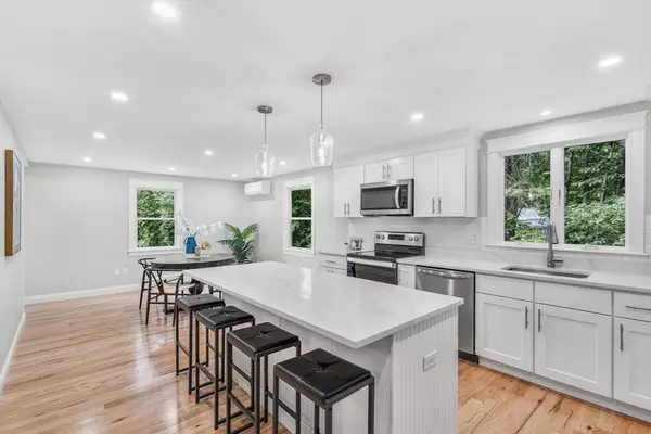 Stow, MA 01775,552 Great Rd