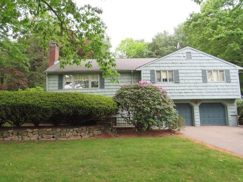 40 Hearthstone Drive, Medfield, MA 02052