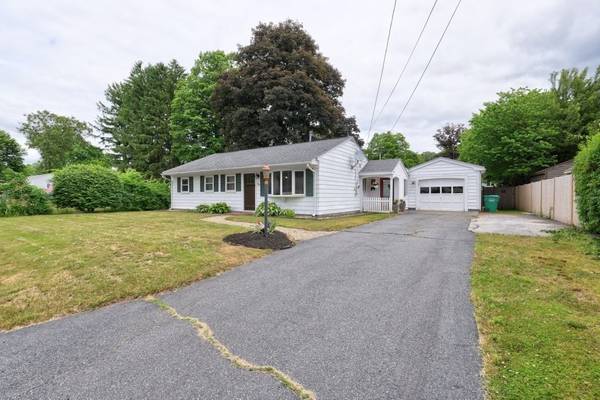 68 Sherry St, Northbridge, MA 01534