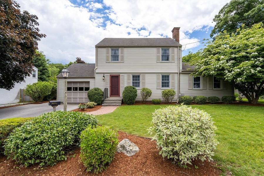 11 Sagamore Rd, Arlington, MA 02476