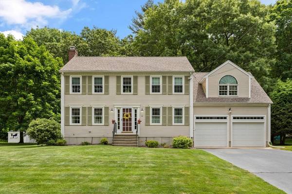 101 Oxford Dr, Franklin, MA 02038