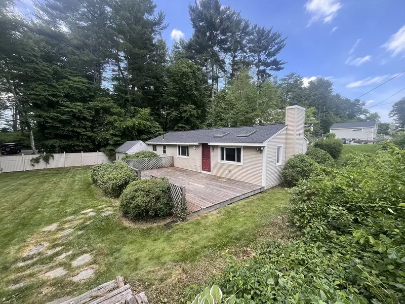 31 N Boundary Rd, Pembroke, MA 02359