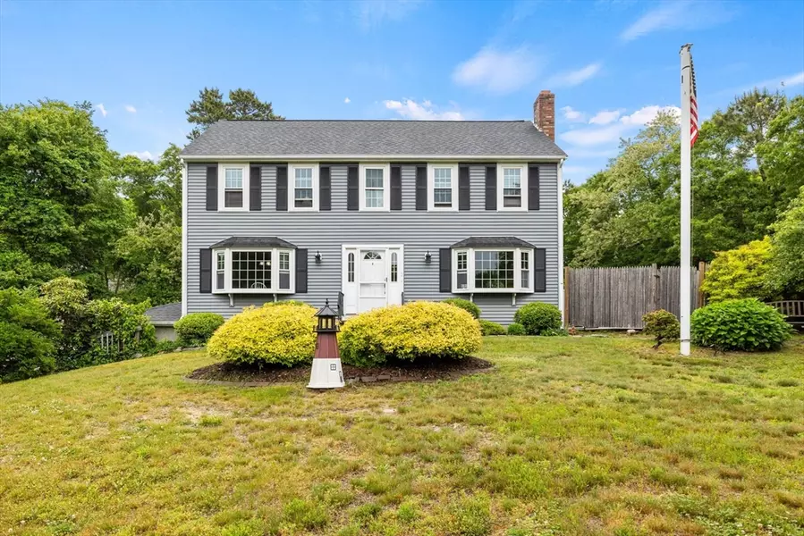 2 Westerly Dr, Bourne, MA 02532