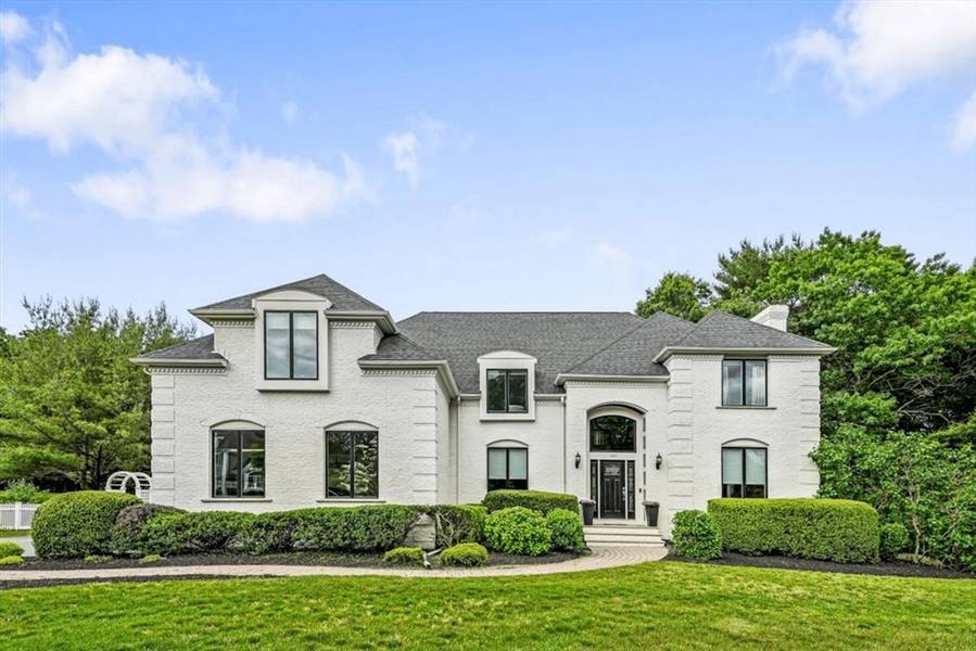 222 Country Club Way, Kingston, MA 02364