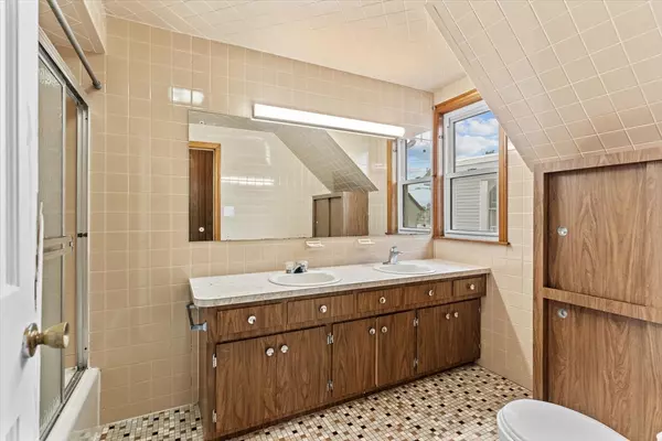 291 S Broadway Lawrence, MA 01843