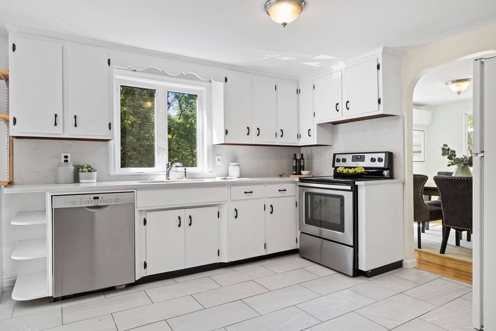 Lexington, MA 02420,22 Rangeway