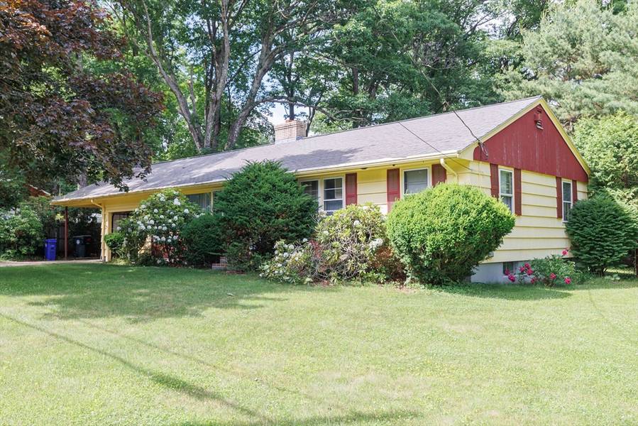 15 Avery Heights Dr, Holden, MA 01520