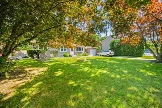 Johnston, RI 02919,24 Moswansicut Dr