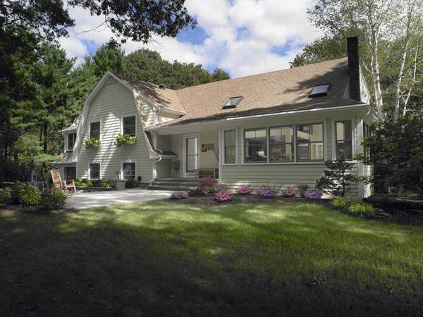 Wayland, MA 01778,9 Loring Ln