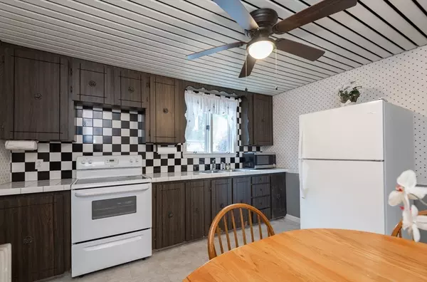 Salem, MA 01970,6 Thorndike St