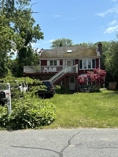 46 Stoneledge Rd, Dartmouth, MA 02748